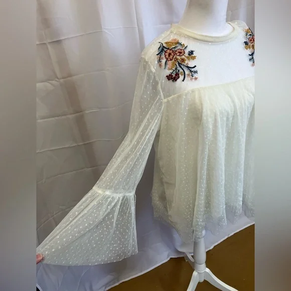 Xhilaration Ivory Sheer Polka Dot Top - Picture 3 of 10